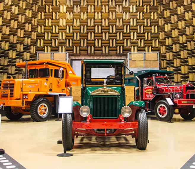 3 camiones clásicos y antiguos de Mack Trucks