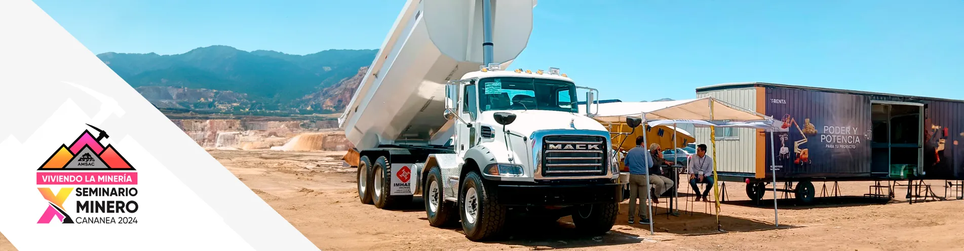 Camion Mack Granite expuesto en el Seminario Minero Cananea 2024